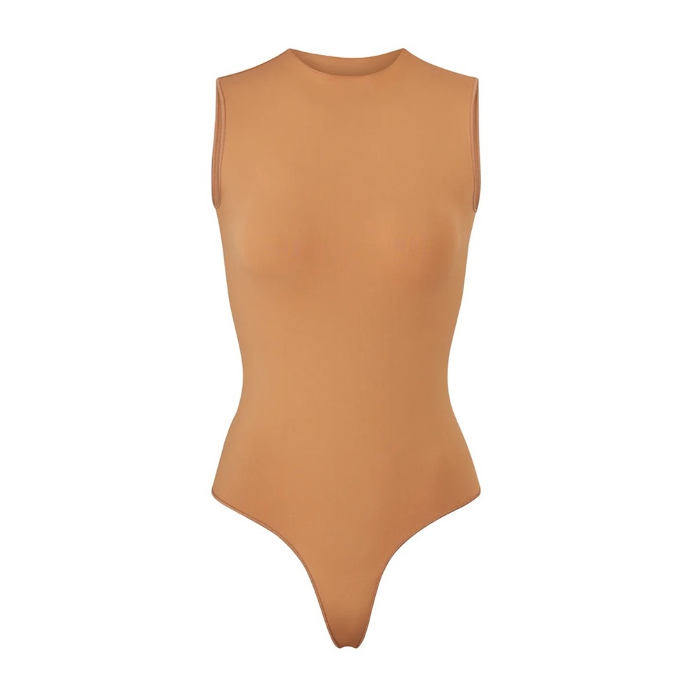 NWT NIB SKIMS Essential Crew Neck Sleeveless Bodysuit in Camel size S/M